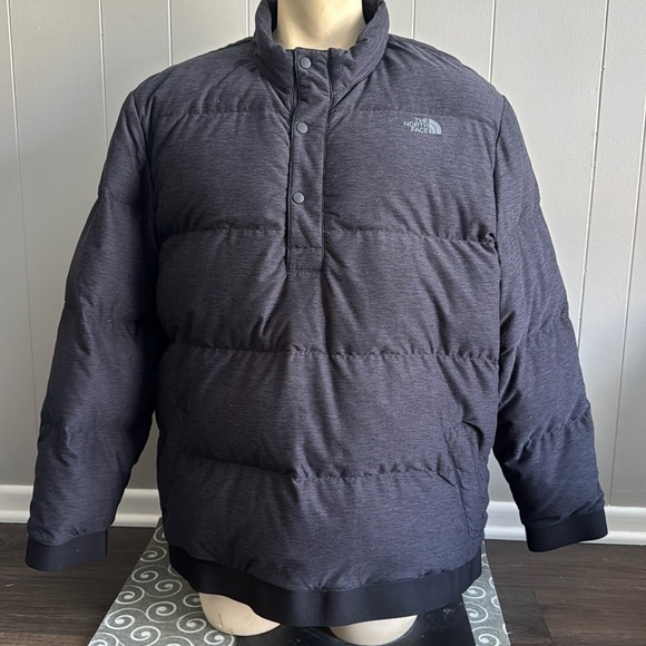 The North Face dark gray/black pullover 1/4 snap placket down puffer jacket. - Picture 1 of 9